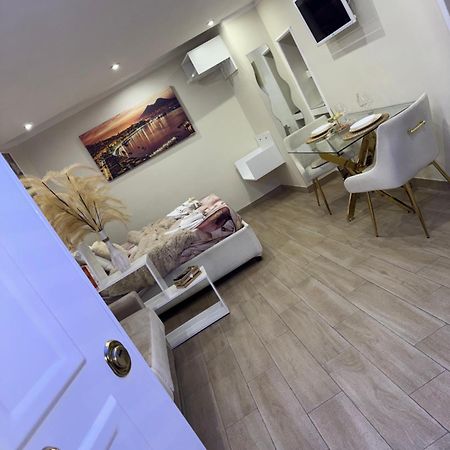 La Dimora Dei Sogni Sedil Capuano Home Suite Neapel Exterior foto