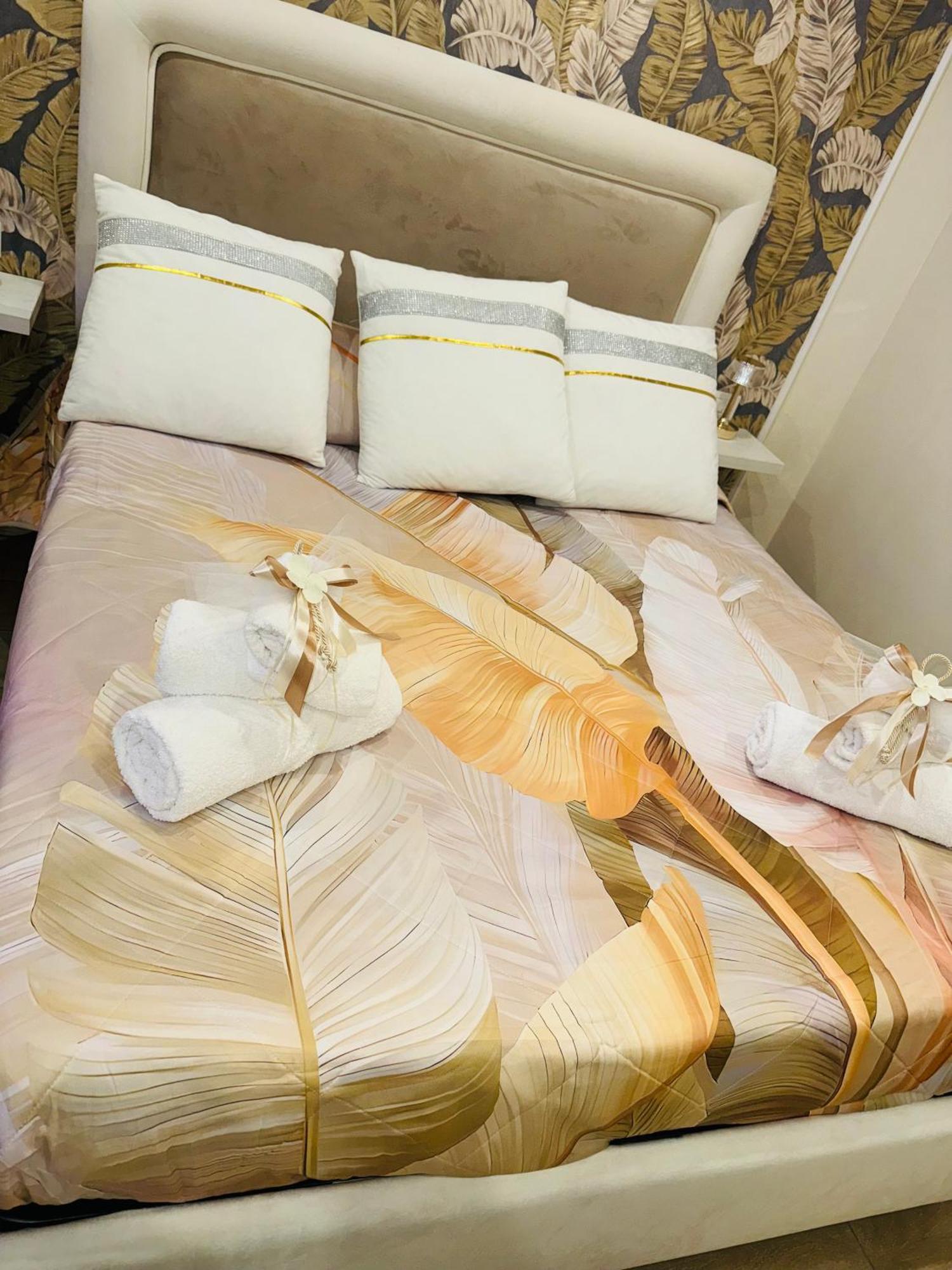 La Dimora Dei Sogni Sedil Capuano Home Suite Neapel Exterior foto