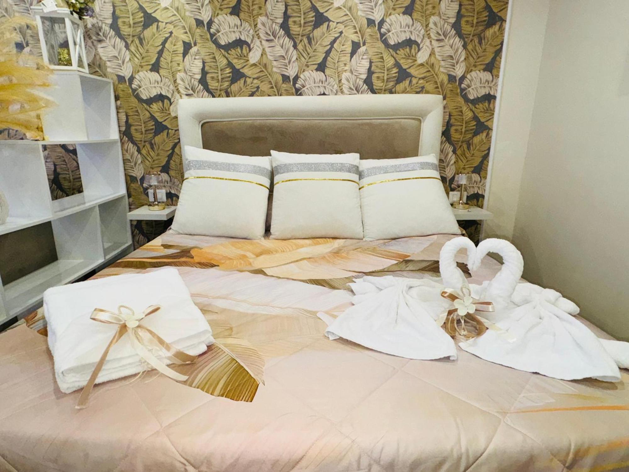 La Dimora Dei Sogni Sedil Capuano Home Suite Neapel Exterior foto